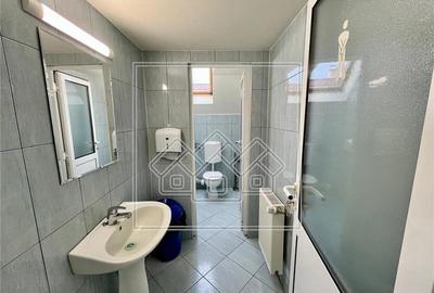 Spatiu birouri de inchiriat - 9 camere - teren 470 mp - 15