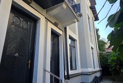 Casă individuală cu 8 camere în Eminescu