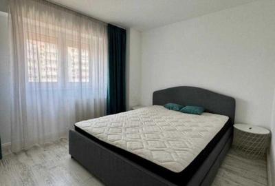 Apartament cu 3 camere semidecomandat în Bucur Obor