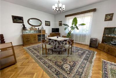 Apartament cu 4 camere circular în Central