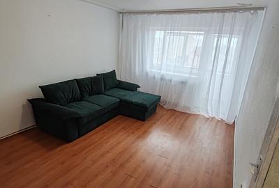Apartament cu 2 camere decomandat, mobilat în Casa de Cultură