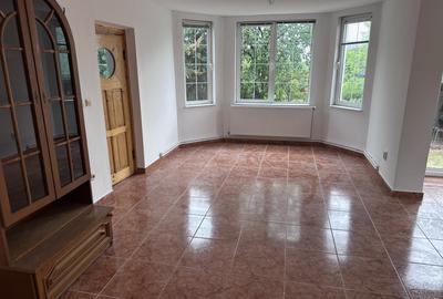 CASA DE INCHIRIAT I 4 CAMERE I 2 BAI I BUCATARIE I CETATE I NEMOBILATA - 18