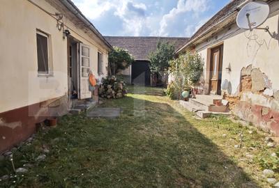 Casă individuală cu 5 camere în Dumbrăvița