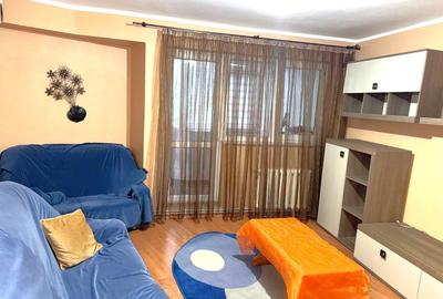 Apartament cu 4 camere decomandat, mobilat în Micro 18