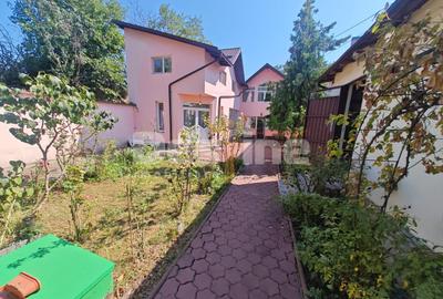 Casă individuală cu 7 camere în Bereasca