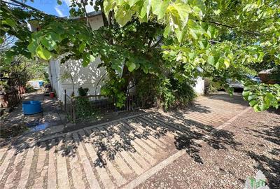 Casa de vanzare - Movilita, jud. Ialomita - 2000 mp teren, proprietate la buleva - 9