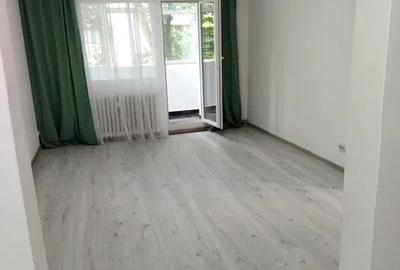 Apartament cu 3 camere decomandat în Tătărași