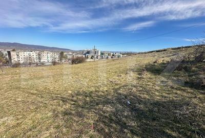 Teren agricol extravilan de 1830 mp, în Micro 15