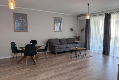 Apartament cu 2 camere semidecomandat, mobilat în Central