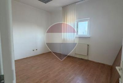 Proprietate mixtă – 1.109 mp teren + clădire 512 mp P+1+M , Toamnei - 13