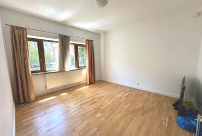 Birou, 88 mp în Primăverii