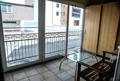 Apartament cu 3 camere în zona Vega Butoaie, cu vedere la lac - 17