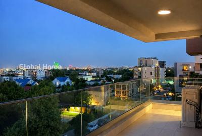Apartament cu 4 camere decomandat, mobilat în Băneasa