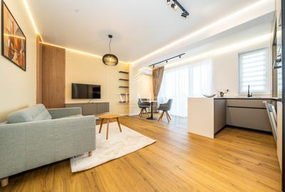 Apartament cu 2 camere, mobilat în Central