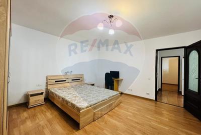 Apartament de vânzare cu două camere, pe strada Ploiești - 2