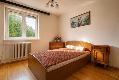 Apartament cu 3 camere decomandat în Rogerius