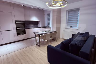Apartament cu 3 camere semidecomandat, mobilat în Tractorul