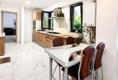 Apartament configurabil 4 camere, 127 mp utili + curte 139 mp + 4 parcari - 10