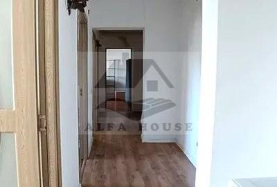 Apartament cu trei camere, zona Racadau 77 mp , etaj intermediar - 3