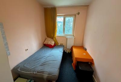 Garsoniera cu baie,zona Vest - 1