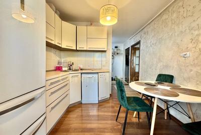 Apartament cu 3 camere decomandat, mobilat în Nicolina