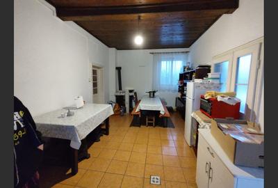 Casa cu mansarda, 7 camere, anexe, Sanmartin - 16