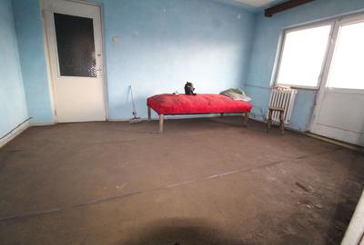 Apartament 2 camere, 48 mp, etaj 3,  ultracentral,   Rovinari - 1