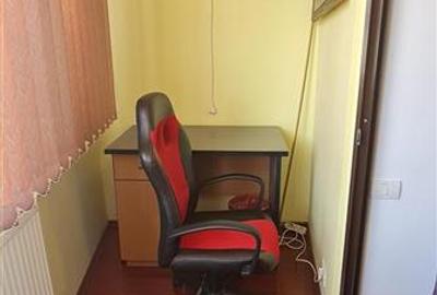 Ap. 2 camere, et.3, la bloc, 82mp, central -Piata Catedralei - 14