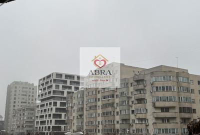 Apartament cu 3 camere semidecomandat în 13 Septembrie