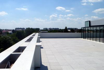 Spatiu birouri de inchiriat -  1/2 din etajul 1 + locuri de parcare - 8