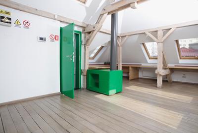 Mansardă boemă, ideală pentru industriile creative - 1