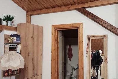 Casă -zona Liviu Rebreanu - 22