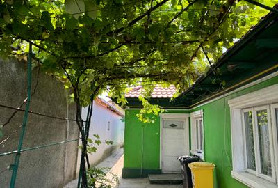 Vând casă zona Viile Noi , 120 mii euro - 15