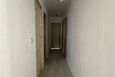 Casa individuala 4 camere terasa garaj curte 500mp Sura Mare - 6