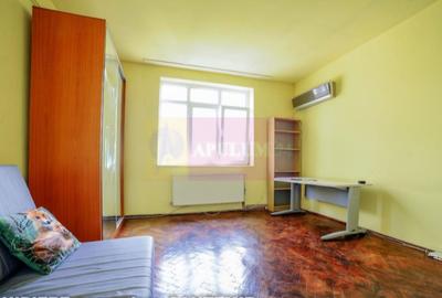 Garsoniera Cantemir - Budapesta. - 2