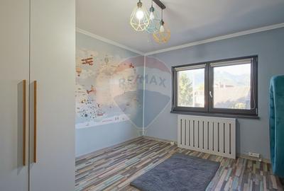 Comision 0 %! Apartament cu 4 camere de vânzare! Movilei - 21