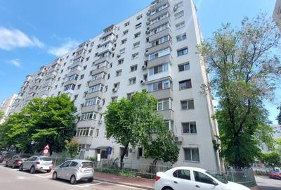 TITAN, apartament 2 camere decomandat, et.3, metrou 1 Decembrie - 19