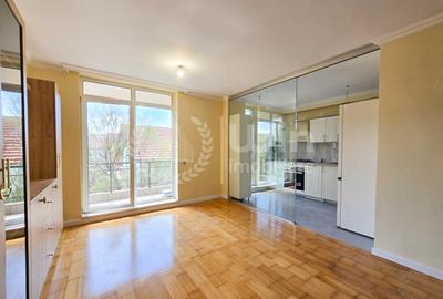 Apartament cu 2 camere semidecomandat, mobilat în Borhanci