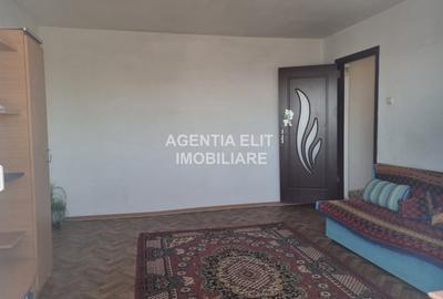 Apartament 2 camere, zona Scolii nr.11 - 1