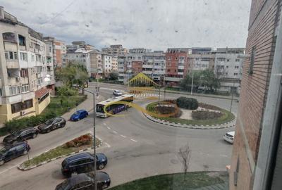 Apartament de inchiriat - 3 camere,  str. Stefan cel Mare - 17