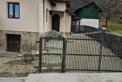 Casa  Campulung Muscel,padure proprie, toate utilitatile - 2