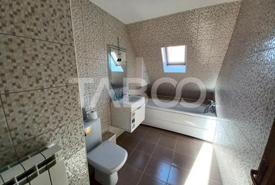 Casa individuala de inchiriat garaj pivnita curte generoasa Strand II - 11