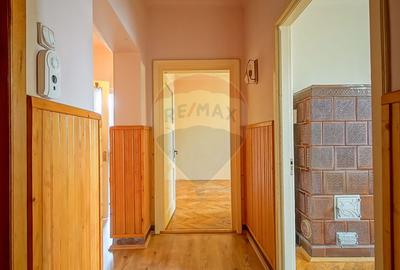Apartament cu potențial investițional pe Dealul Cetății – Brasov - 16