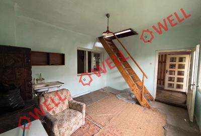 Casă de familie cu 2 niveluri de vânzare în Mereni, la drumul principal! - 8