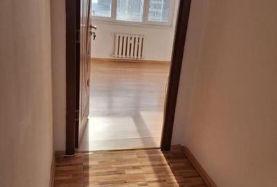 Calea Grivitei--Metrou Grivita,apartament 3 camere  nemobilat/semimob - 2