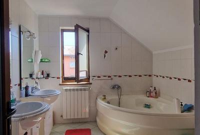Casa P+1 zona Maior Ignat - 12