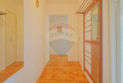 Apartament 2 cam de închiriat Zona Griviței Mobilat și utilat etaj 1 - 2