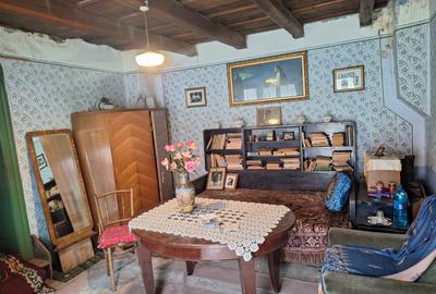 Casă de vânzare în Vinerea (Cugir) – ideală pentru renovare - 2