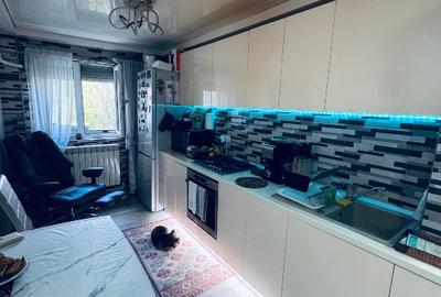 Apartament 3 camere decomandat vis a vis de hotel zodiac - 9