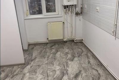 De vânzare apartament 3 camere decomandat - 1